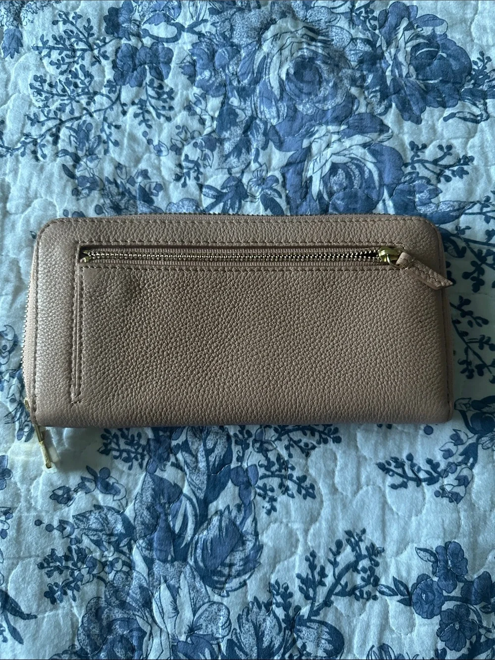 Fossil Leather Zip-Around Wallet